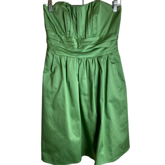 David’s Bridal Strapless Green Party Dress Size 8 – Ruched Bodice, Fit & Flare - Picture 4 of 10